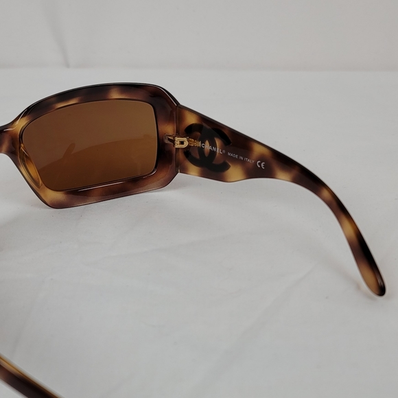 Chanel CC Logo Mother Of Pearl Brown Tortoise Shell Acetate Square Sunglasses - Picture 7 of 11